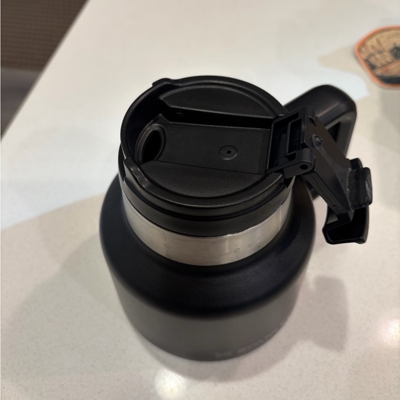 Stanley cup, black - Picture 2 of 4